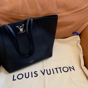 LOUIS VUITTON Calfskin Lockme